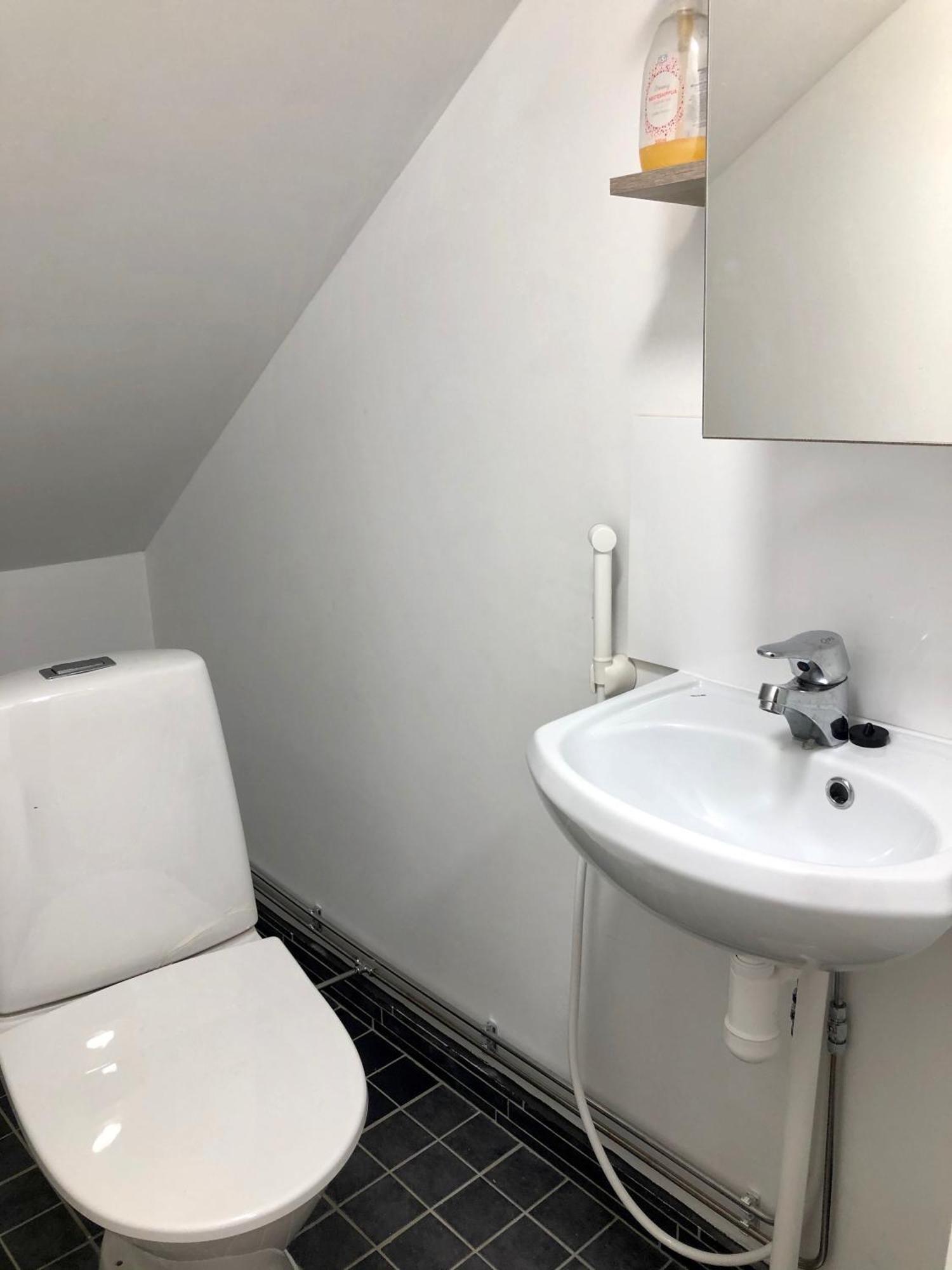 Guest House Nina Art Kotka Bilik gambar