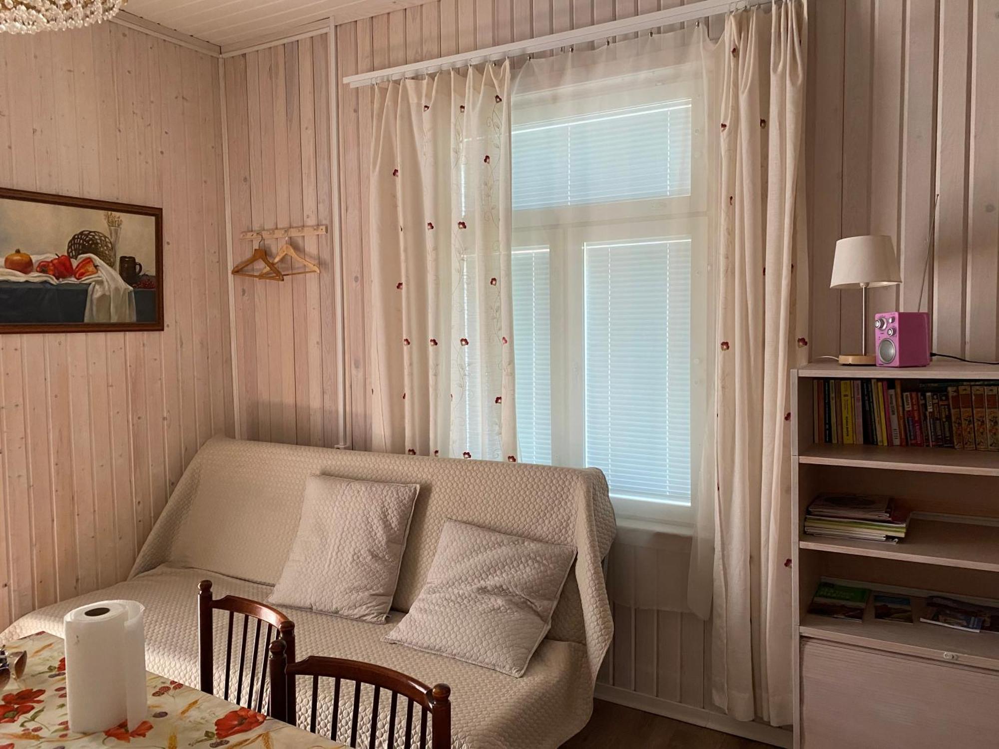 Guest House Nina Art Kotka Bilik gambar